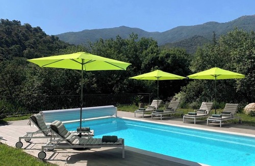 Villelongue-dels-Monts Bed & Breakfast | AZUR SUITE with pool view and terrace
