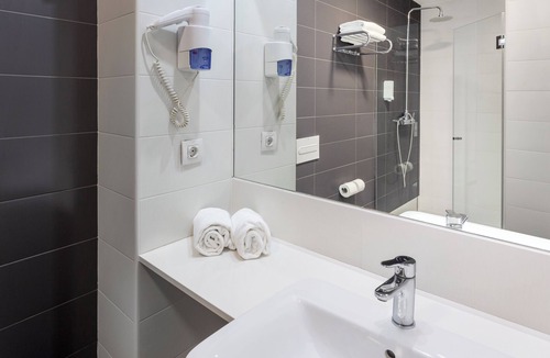 Viladecans Hotel | B&B Hotel Barcelona Viladecans