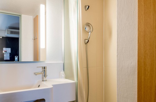 Lormont Hotel | B&B HOTEL Bordeaux Lormont