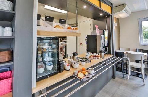 Les Tourrettes Hotel | B&B HOTEL Montélimar Nord
