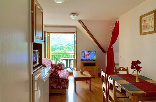 Giez Apartment | BALCONY GOLF with pool 5 minutes from Lake Annecy mountains of Haute Savoie