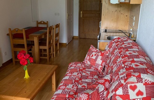 Giez Apartment | BALCONY GOLF with pool 5 minutes from Lake Annecy mountains of Haute Savoie
