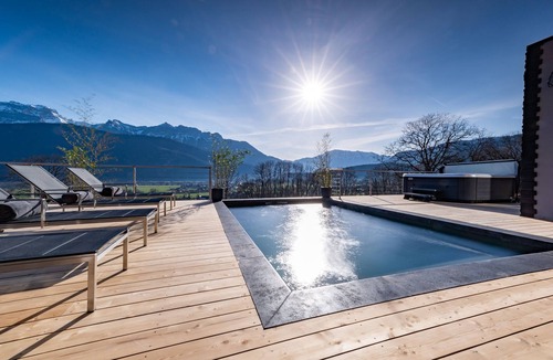 Lathuile Villa | Bamboo Villa