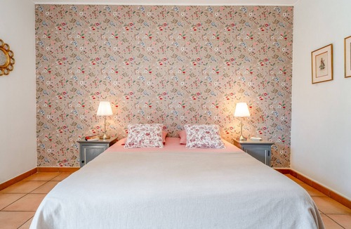 Lagarde Pareol Bed & Breakfast | Bambou Guest Room with Shared Pool, Wi-Fi, and Air Conditioning