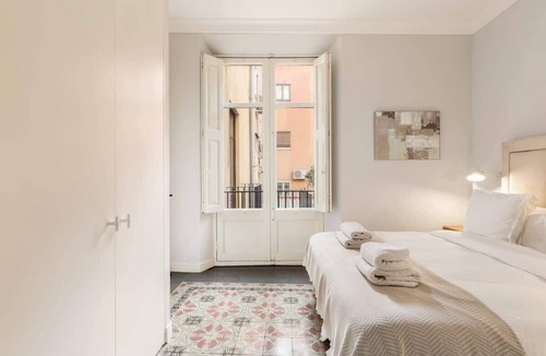 Gothic Quarter Apartment | Barcelona's Historic Elegance in A Quiet Street