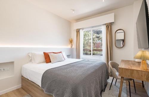 La Maternitat i Sant Ramon Apartment | Barcelona Stadium Prestige Apartment