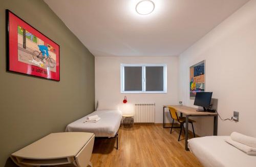 Arinsal Apartment | Barthe Holidays I Acogedor apartamento en Arinsal 4PAX a pie de pistas I Balcón con vistas y parking I Tintin