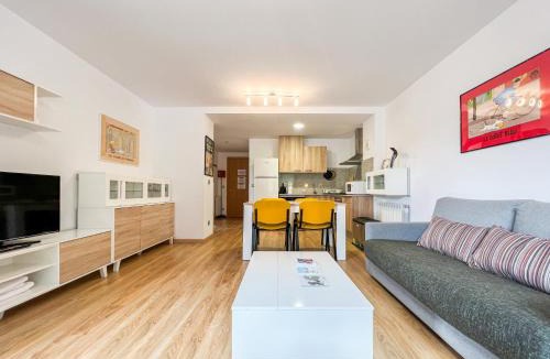 Arinsal Apartment | Barthe Holidays I Apartamento con encanto en Arinsal 6PAX a pie de pistas I Balcón con vistas y parking I Milu