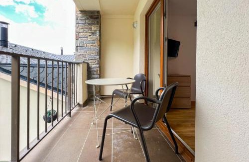 Arinsal Apartment | Barthe Holidays I Apartamento con encanto en Arinsal 6PAX a pie de pistas I Balcón con vistas y parking I Milu
