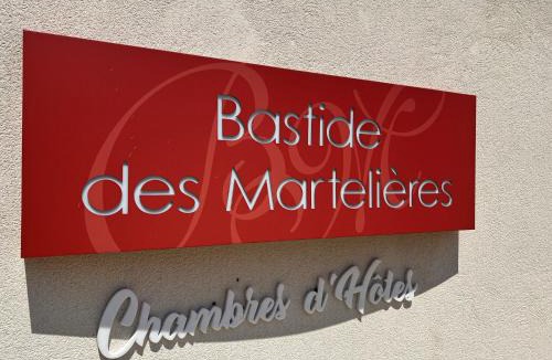 Salon-de-Provence Bed & Breakfast | BASTIDE DES MARTELIERES