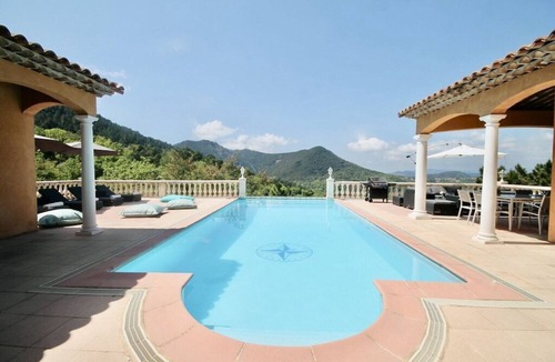 Saint-Raphael Villa | Bastide Provençale au Cœur du Massif de L'esterel