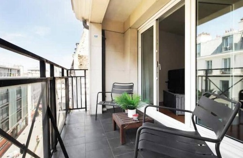 Quartier de la Roquette Apartment | Bastille Chic : Appartement Premium 4P
