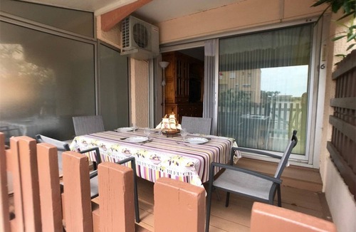 Le Barcares Apartment | Beachfront Apartment with Terrace, Sleeps 4, WiFi, Parking - Le Barcarès