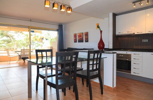 Salou City Centre Apartment | Beachfront Apartment with Pool & WiFi · UHC PLAYAMERO 153