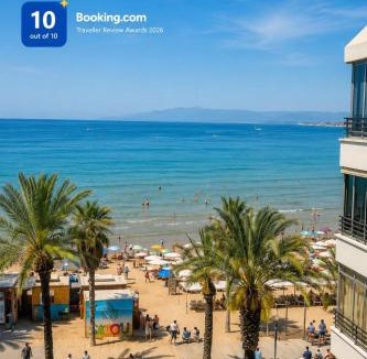 Salou City Centre Apartment | Beachfront Salou apartment with sea view
