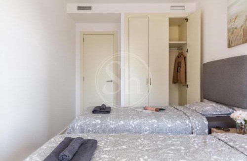 Diagonal Mar i el Front Maritim del Poblenou Apartment | Beachfront with terrace for 8