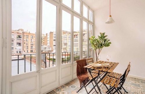 L'Antiga Esquerra de l'Eixample Apartment | Beautiful 4bd 4ba apartment in Eixample District