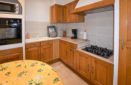 Nyons Apartment | Beautiful apartment in Nyons with swimming pool