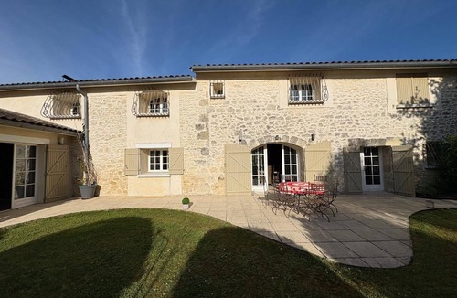 Civrac-en-Medoc House | Beautiful country house close to beaches (20 minutes) and shops.