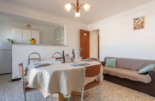 Le Grand Large Apartment | Beautiful apartment for 5 guests with WIFI, TV, balcony, pets allowed and parking