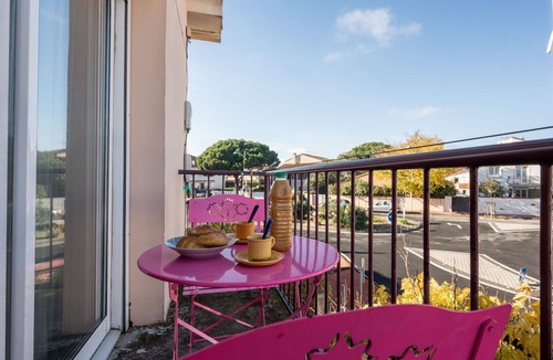 Le Grand Large Apartment | Beautiful apartment for 5 guests with WIFI, TV, balcony, pets allowed and parking