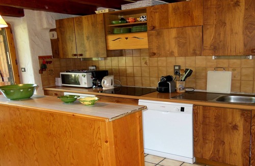 Champagny-en-Vanoise Ski Chalet | Beautiful chalet facing south in Champagny en Vanoise