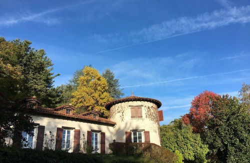 Encausse-les-Thermes House | Beautiful house and gardens close to many iconic cycling peaks.