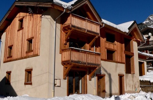 Pralognan-la-Vanoise Apartment | Beautiful 2-room new in chalet in Pralognan - sleeps 4