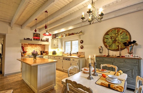 St.-Remy-de-Provence House | Beautiful Renovated Luxury Villa in St. Remy De Provence with pool and WIFI
