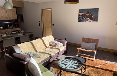Sainte-Foy-Tarentaise Apartment | Beautiful new apartment 86 m2, 3 bedrooms 3 bathrooms south facing mountain view