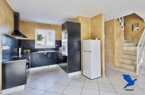 Jons House | Beautiful House—St. Exupéry—EUREXPO—3-Bedroom—Pets Allowed