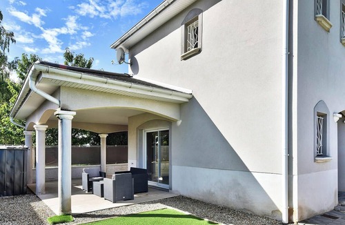 Jons House | Beautiful House—St. Exupéry—EUREXPO—3-Bedroom—Pets Allowed