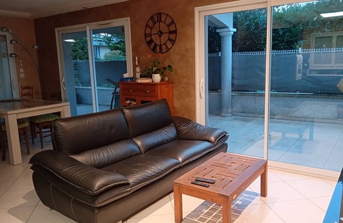 Jons House | Beautiful House—St. Exupéry—EUREXPO—3-Bedroom—Pets Allowed