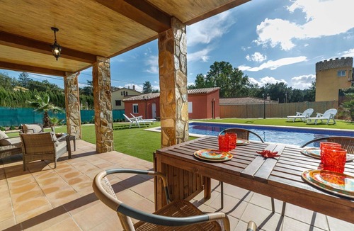 Can Carbonell House | Beautiful private villa for 10 guests with WIFI, private pool, TV and patio