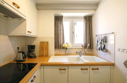 Plogoff House | Beautiful private villa for 4 guests with TV, terrace and pets allowed