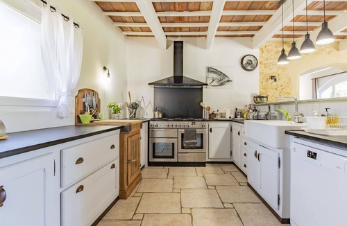 Uchaux House | Beautiful private villa for 8 people with private pool, A/C, WIFI, TV and terrace