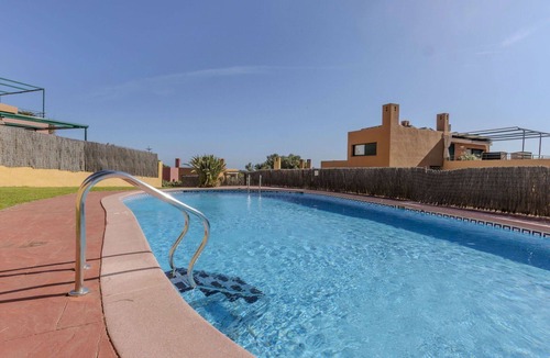 Tamarit House | Beautiful villa for 6 people with A/C, WIFI, pool, TV and terrace