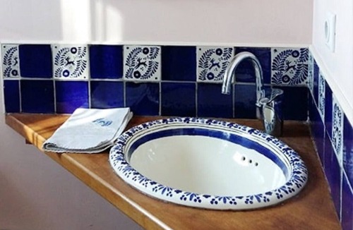 Hauterives Bed & Breakfast | Bed and Breakfast 'Chevreuil' with Shared Pool, Shared Garden and Wi-Fi