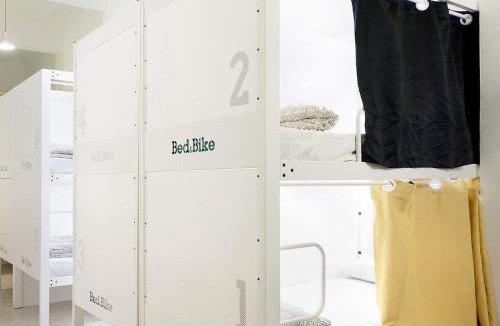Dreta de l'Eixample Hostel | Bed & Bike Barcelona