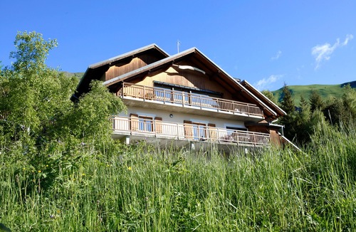 Jarrier Bed & Breakfast | Bedroom 3 with private bathroom in a cozy chalet in the mountains