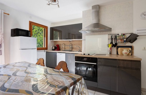 Aigueblanche Apartment | “Bel Appartement Au Calme” with Balcony and Wi-Fi