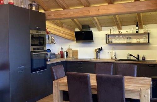 Jeux Apartment | Bel appartement 3 pièces, 60m², 6 pers, Alpe d'Huez - Près des commerces, pistes et remontées mécaniques - FR-1-405-340