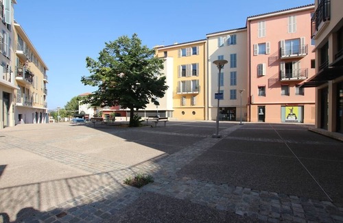 Frejus City Centre Apartment | Bel appartement - Fréjus centre historique