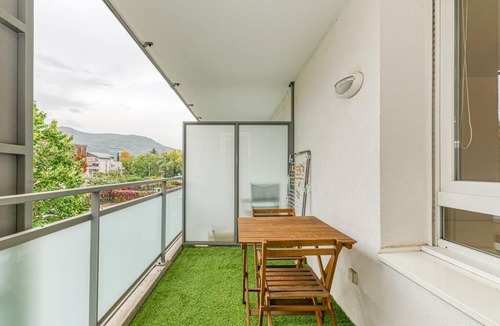 Quartier Exposition-Bajatiere Apartment | Bel appartement-garage privé-balcon-wifi fibre