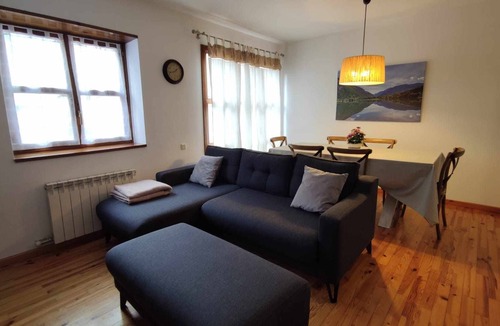 Anciles Apartment | Berde- The terrace of Linsoles