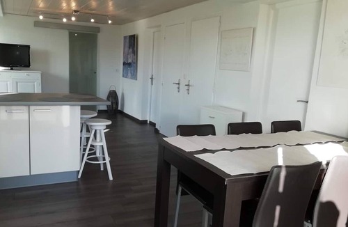 Bonne Ski Chalet | Between Lakes and Mountains. Close to Geneva. Spacious 75 m2. Private garden