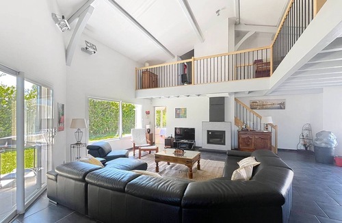 Bidart House | Bidart: Large 4-bedroom house near beaches, sleeps 8, peaceful