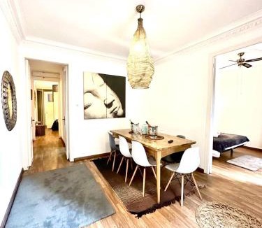 La Nova Esquerra de l'Eixample Apartment | Big and Bright Apartment BCN
