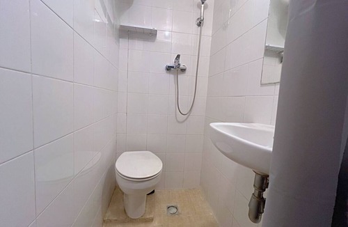 La Maternitat i Sant Ramon Apartment | Big groups of 6 person welcome in center of Barcelona