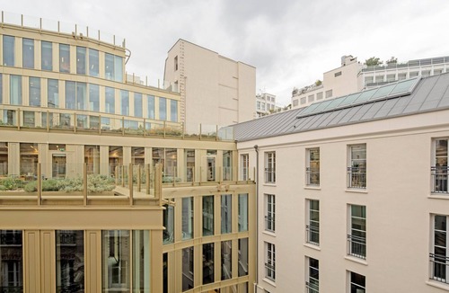Champs-Elysees Apartment | Blueground | Champs Elysées, nr Ave Montaigne